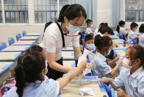 徐州中小學(xué)課后服務(wù)全面啟動 周五無作業(yè)，看護服務(wù)暖人心